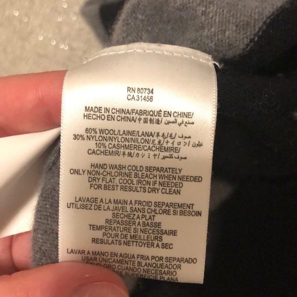 BCBG wool & cashmere sweater - Picture 3 of 5